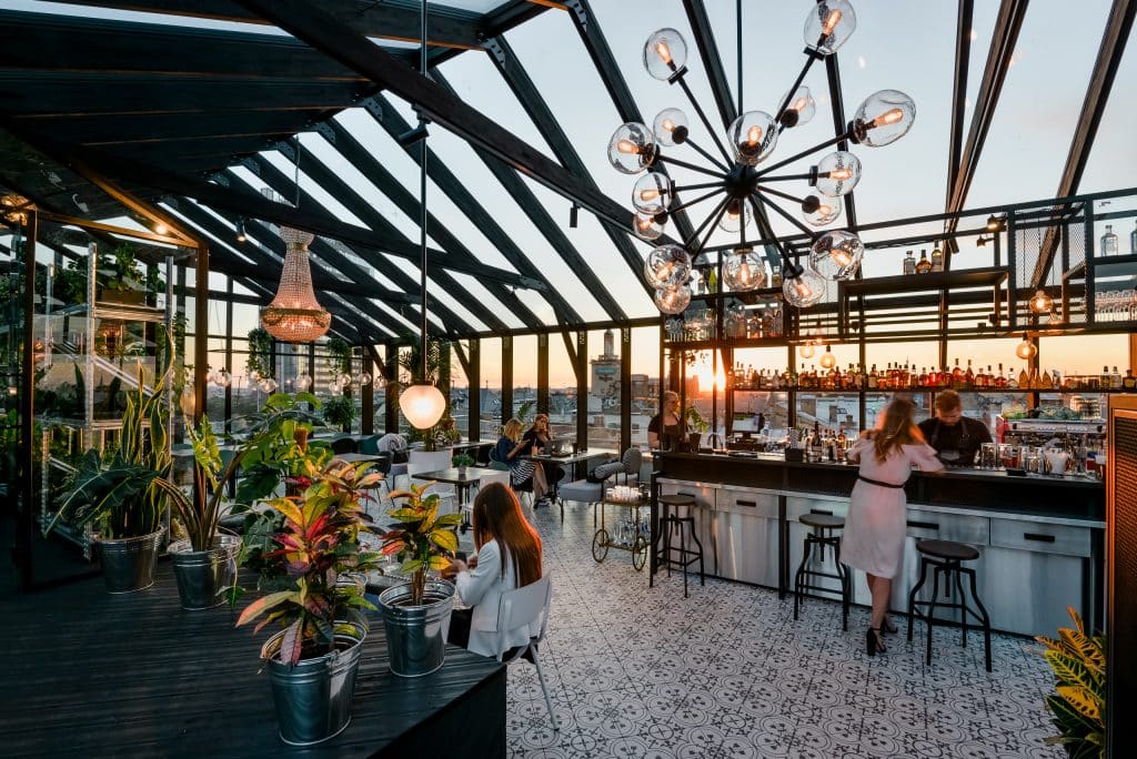 thiết kế quán cafe sân thượng