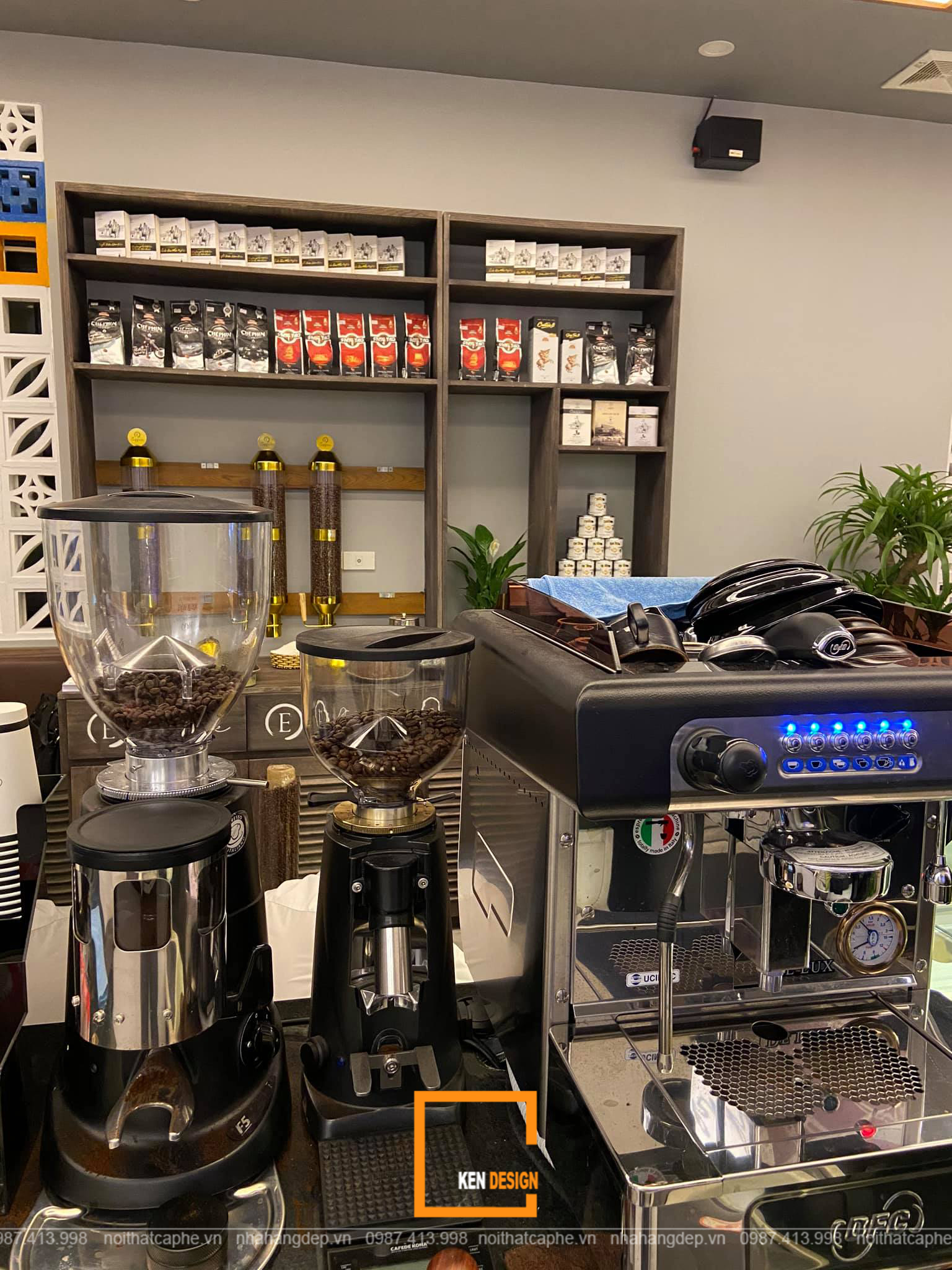 nội thất quán cafe Trung Nguyên E-Coffee