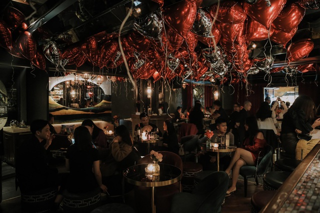 2. The Black Sheep - Quán Bar Cocktail Theatre tại Hà Nội