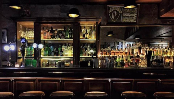 6. Polite & Co - Quán Pub đậm nét truyền thống tại Hà Nội
