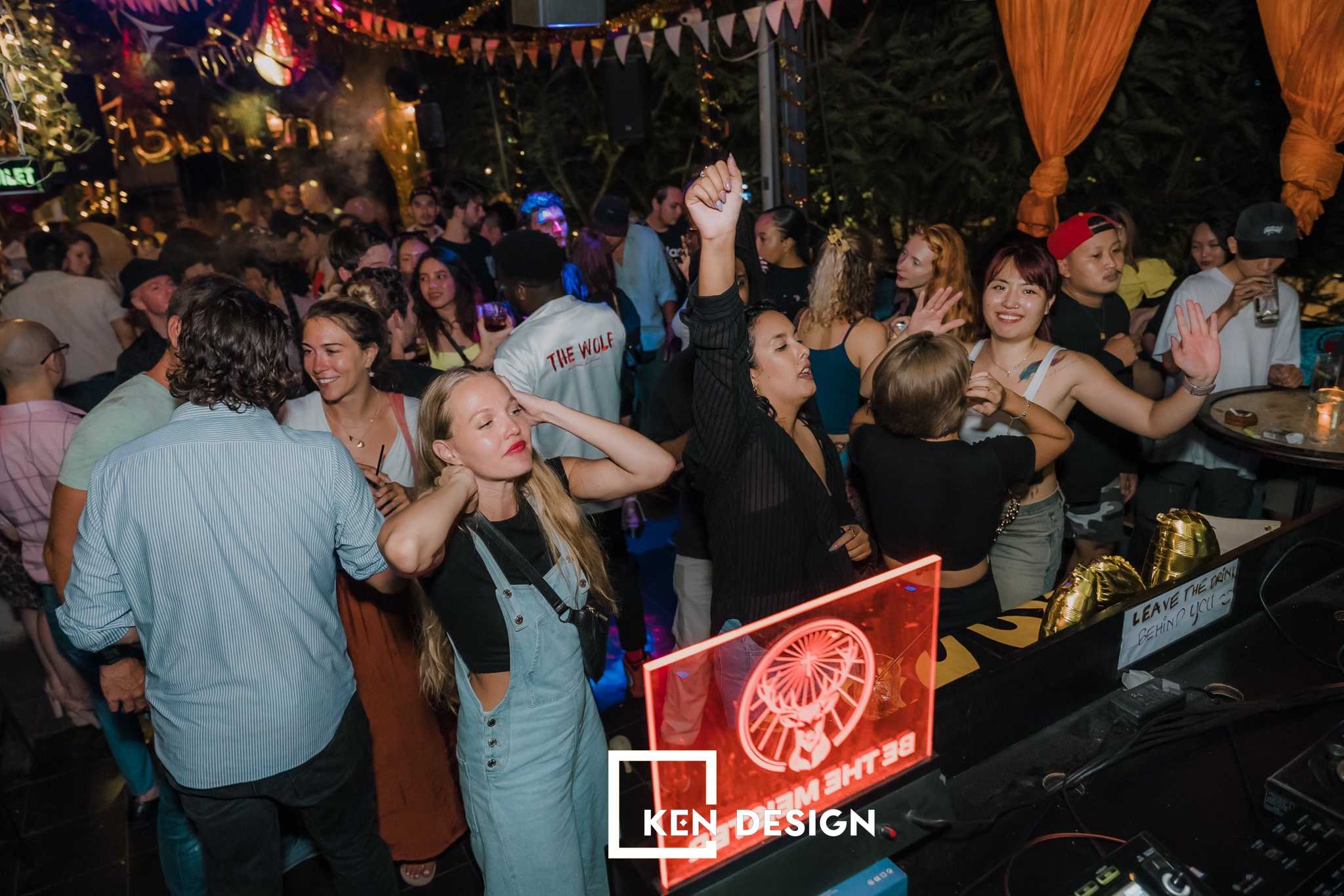 Not A Joke Bar Rooftop Sài Gòn