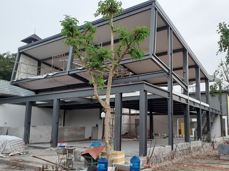 Cải tạo quán cafe bằng khung thép